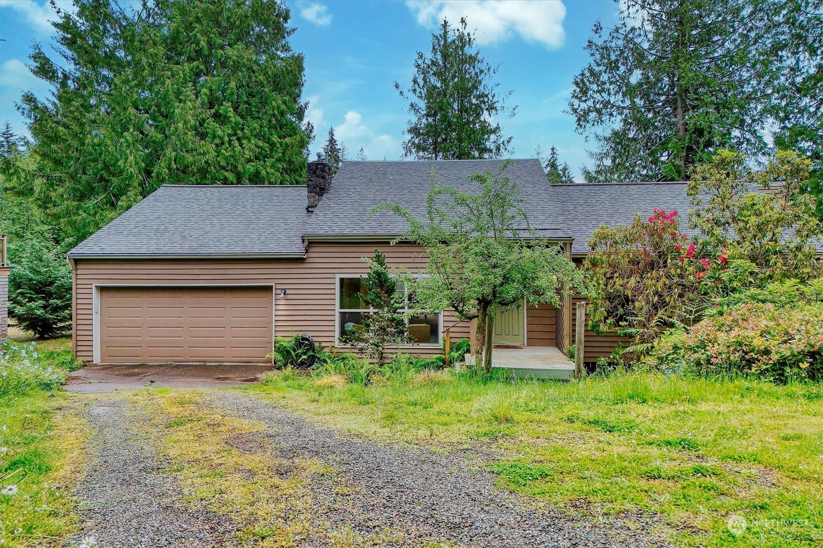 Property Photo:  401  Rainier Lane  WA 98365 