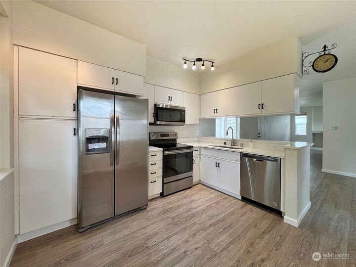 Property Photo: 11202 3rd Avenue E WA 98445