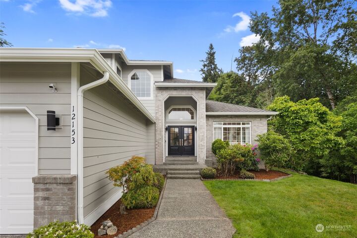Property Photo: 12153 SE 77th Place WA 98056