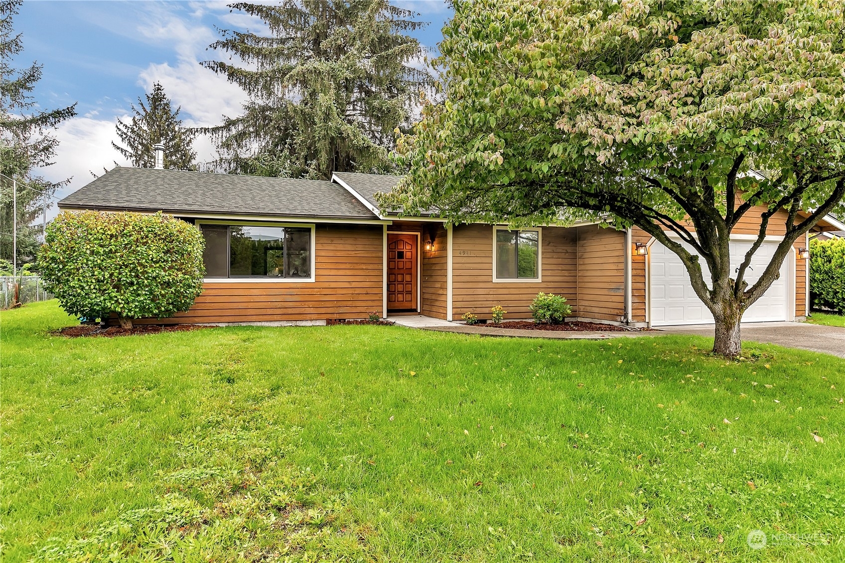 Property Photo:  4941 58th Avenue SE  WA 98513 