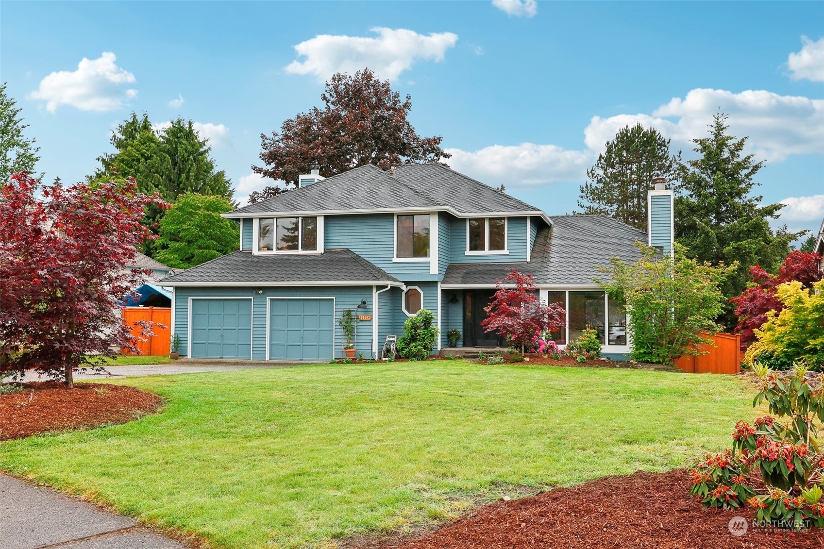 Property Photo:  21514 26th Avenue W  WA 98036 