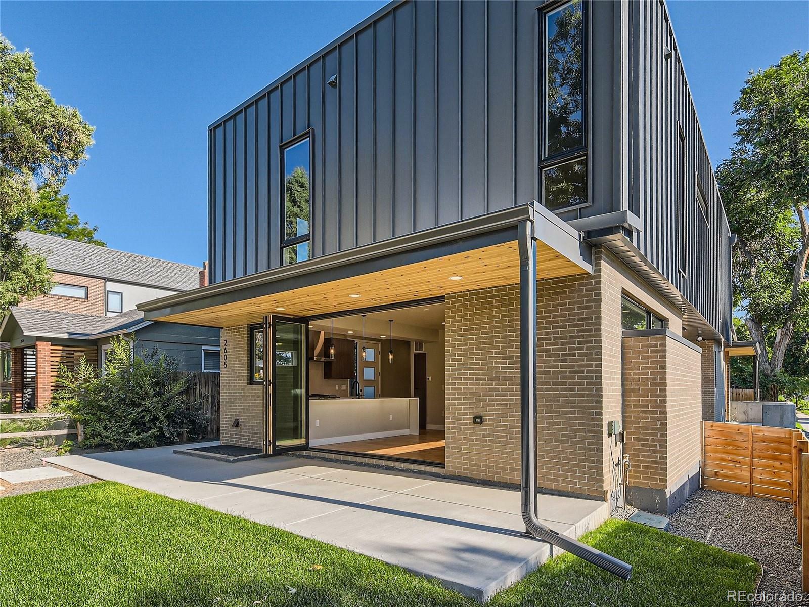 Property Photo: 2605 W 40th Avenue CO 80211