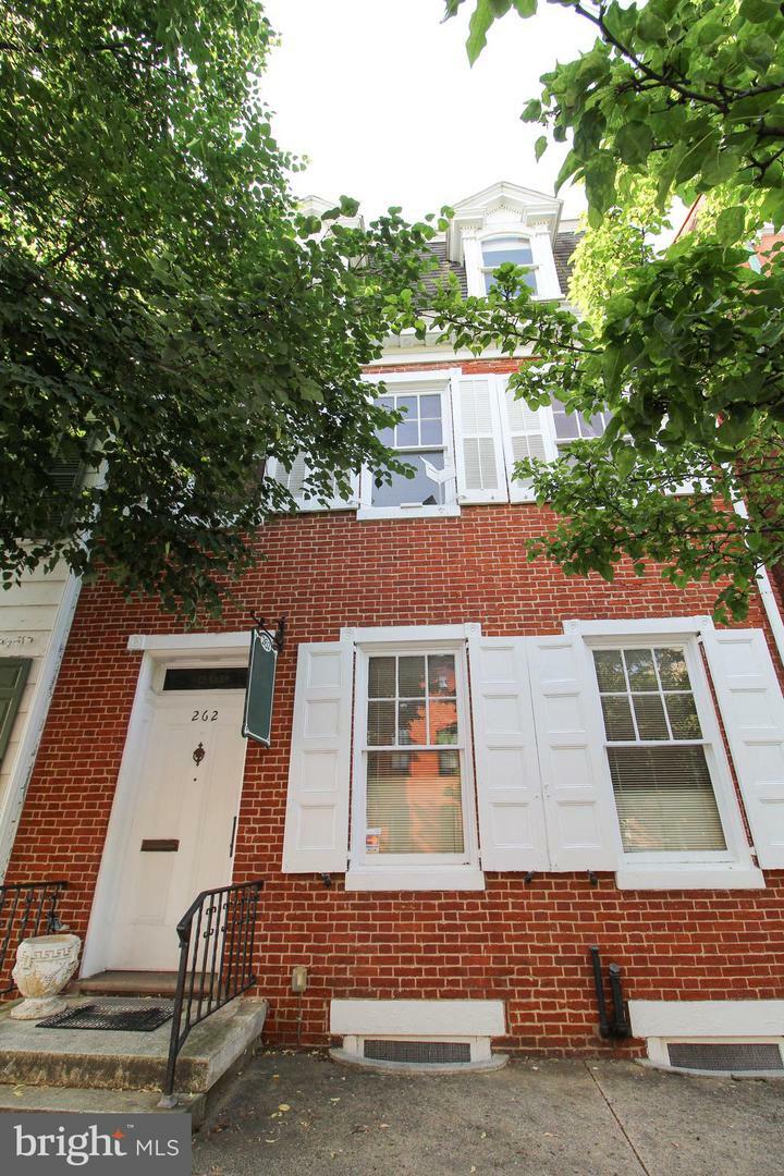 Property Photo:  262 E Market Street  PA 17403 