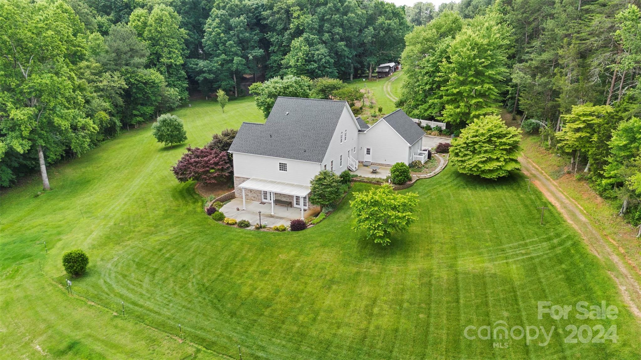 Property Photo:  909 Shinnville Road  NC 28115 