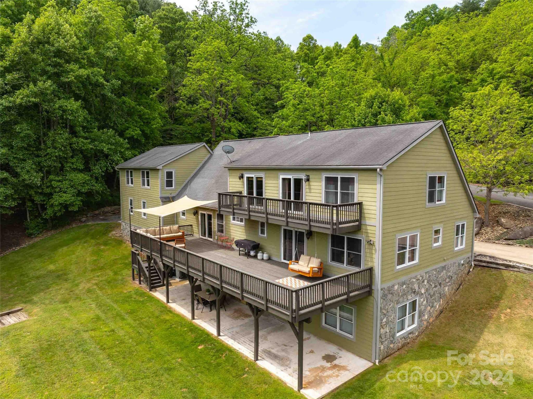 Property Photo:  65 Walnut Cove Road  NC 28754 