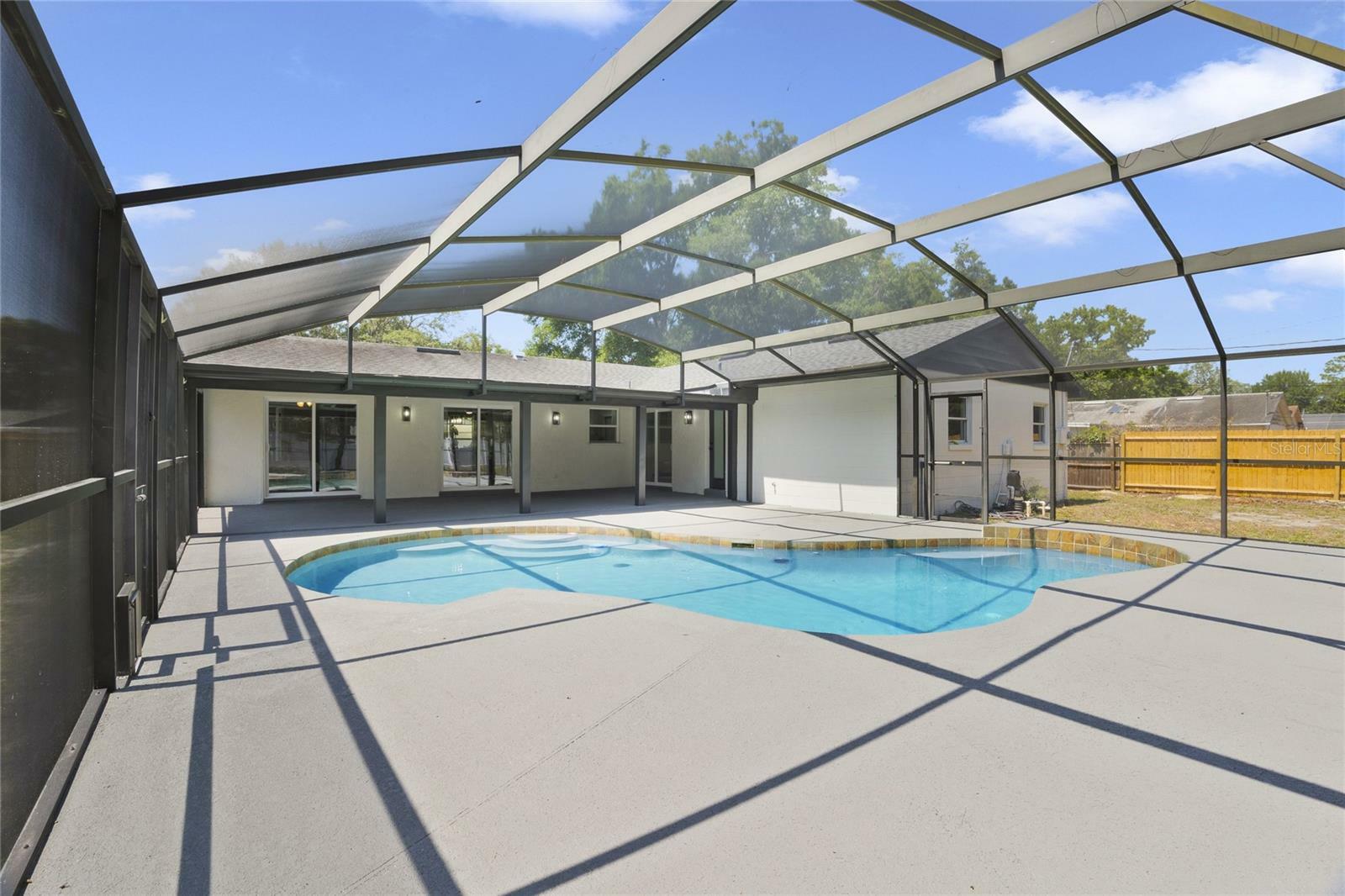 Property Photo:  119 W Hillcrest Street  FL 32714 