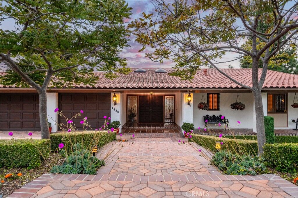 Property Photo: 2836 Victoria Place CA 90274