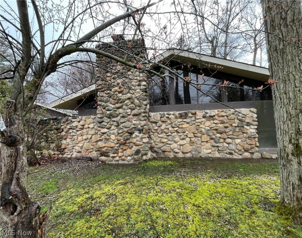 Property Photo: 703 Briarcliff Drive OH 44202