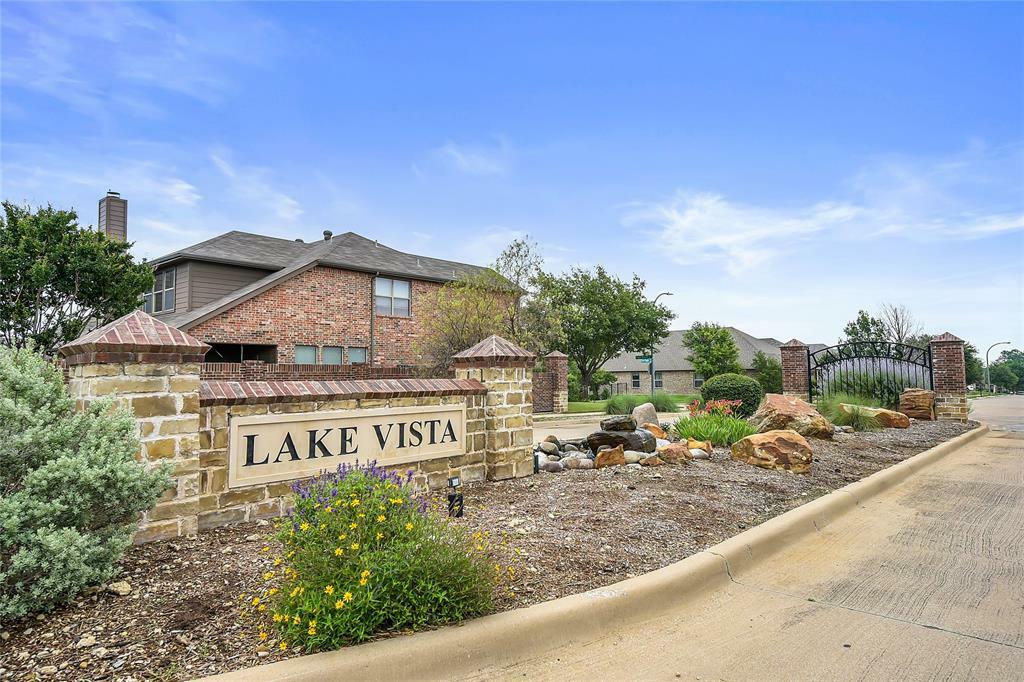 8728 Vista Royale Drive  Fort Worth TX 76108 photo