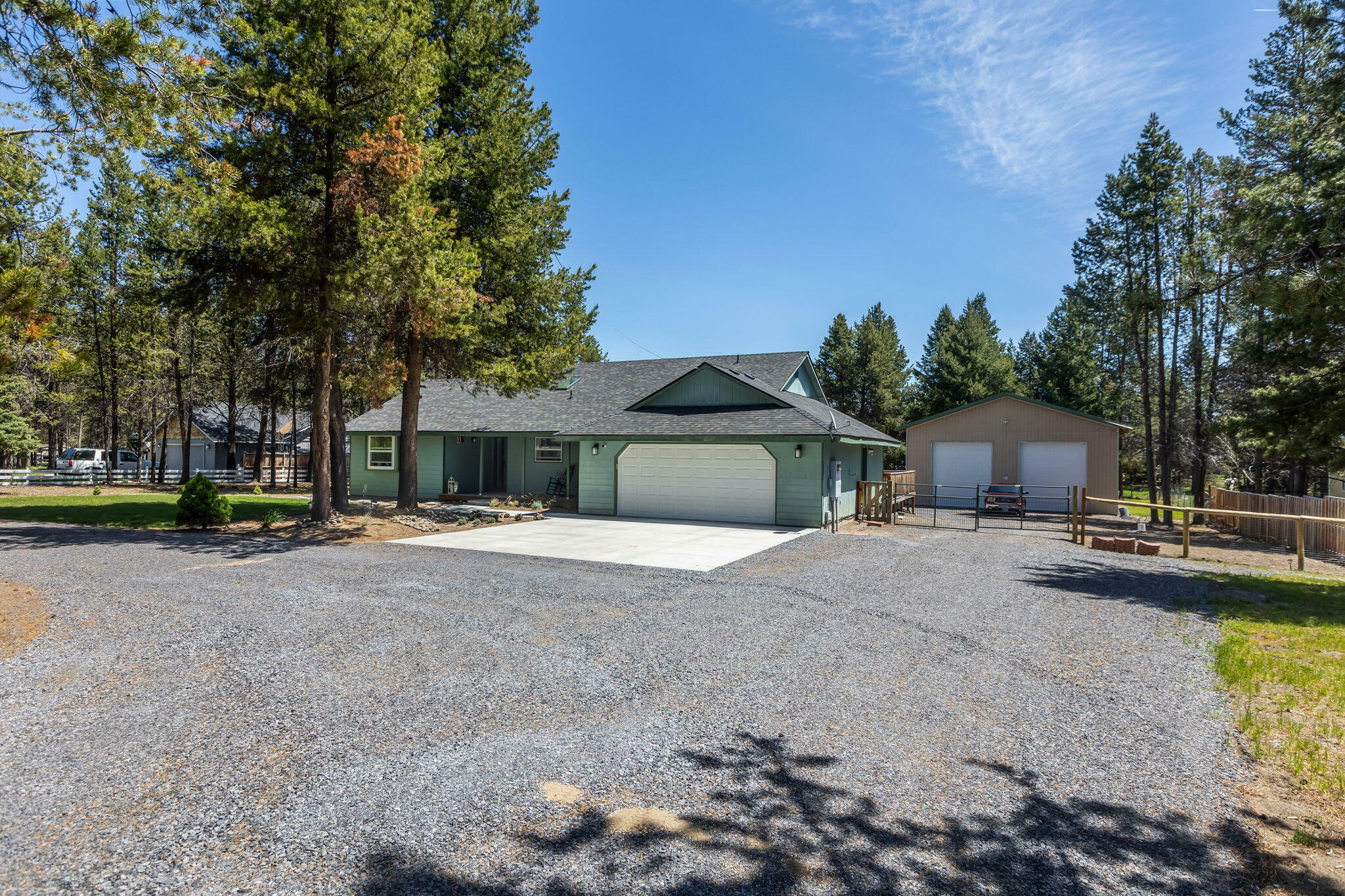 Property Photo:  53091 Loop Drive  OR 97739 