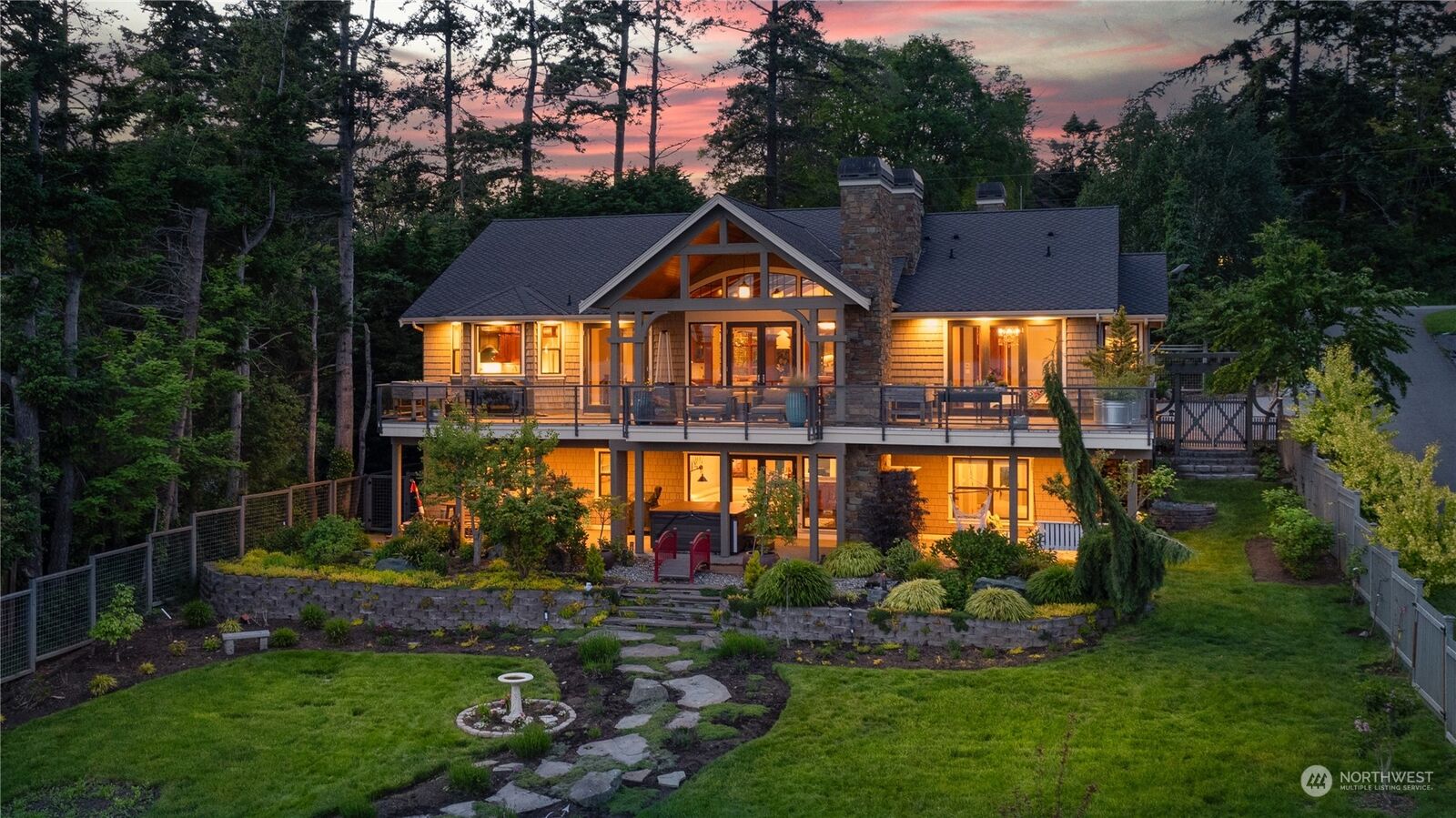 Property Photo:  1402 Fossil Lane  WA 98277 