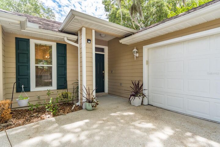 Property Photo:  4445 NW 35th Terrace  FL 32605 