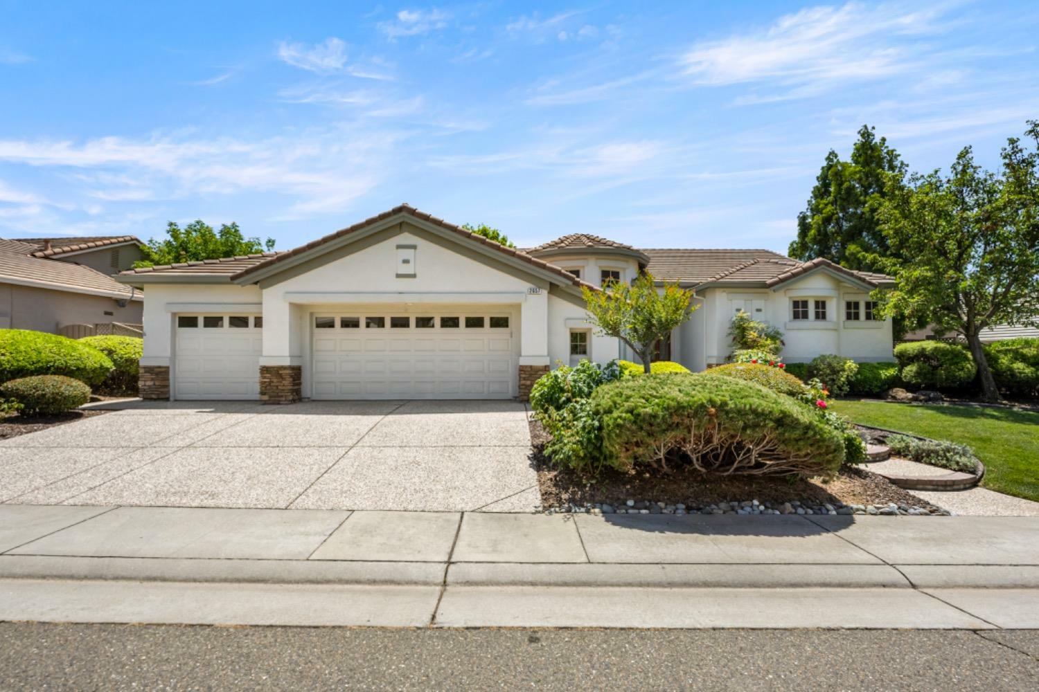 Property Photo:  2657 Winding Way  CA 95648 