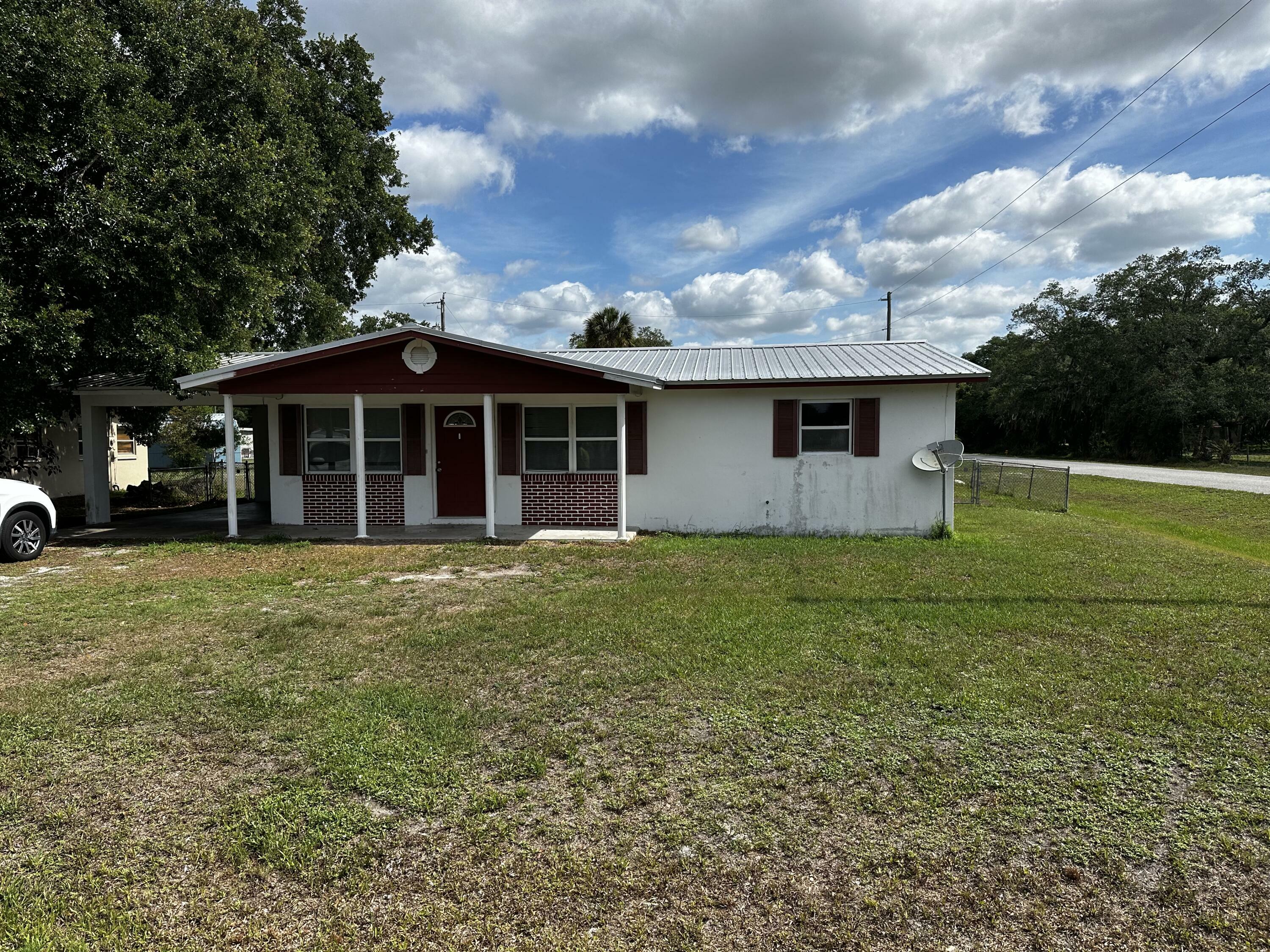 Property Photo: 1507 SE 8th Street FL 34974