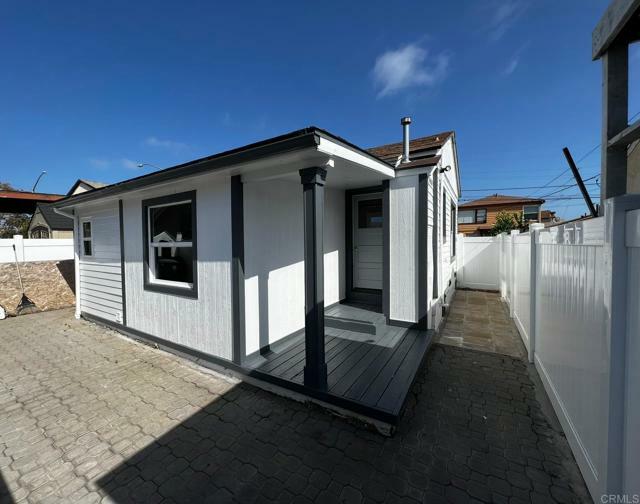 Property Photo:  405 Park Way  CA 91910 