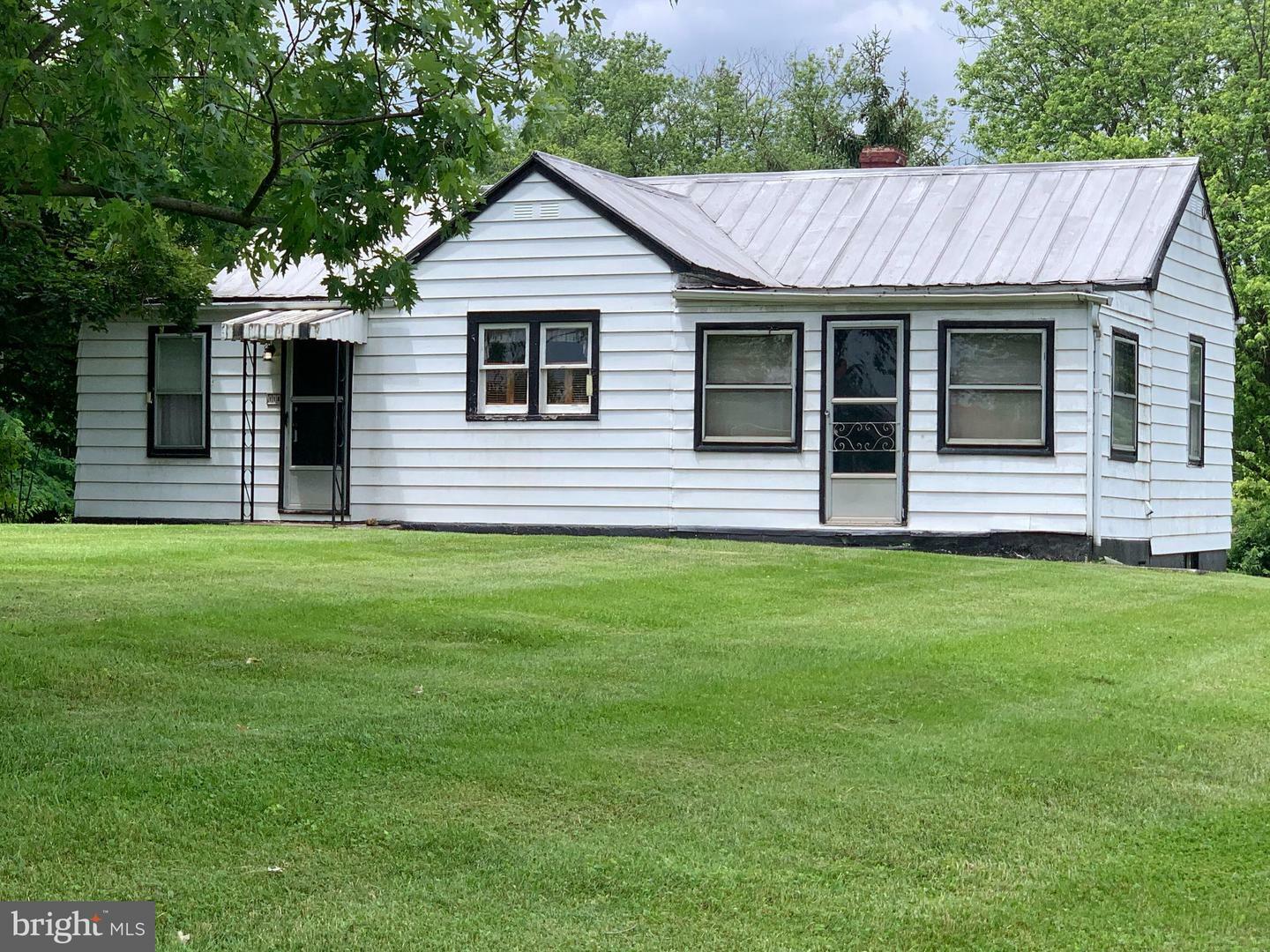 Property Photo:  118 Shenandoah Street  WV 25405 