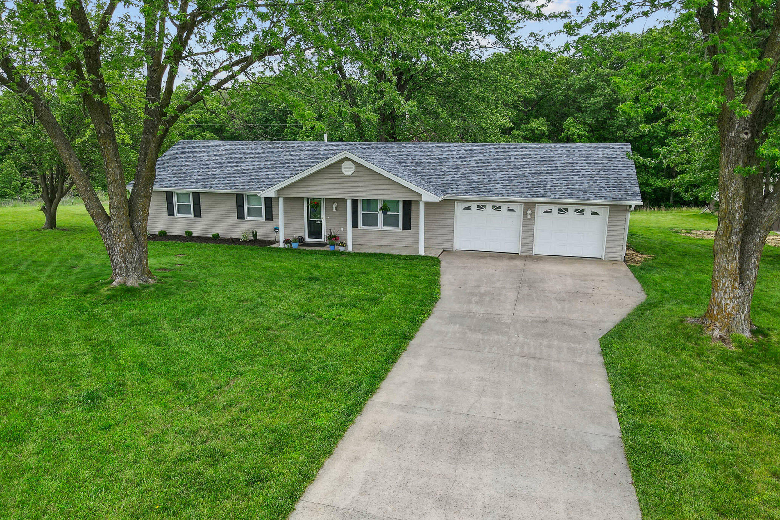 Property Photo:  20950 N Ponderosa Rd  MO 65243 