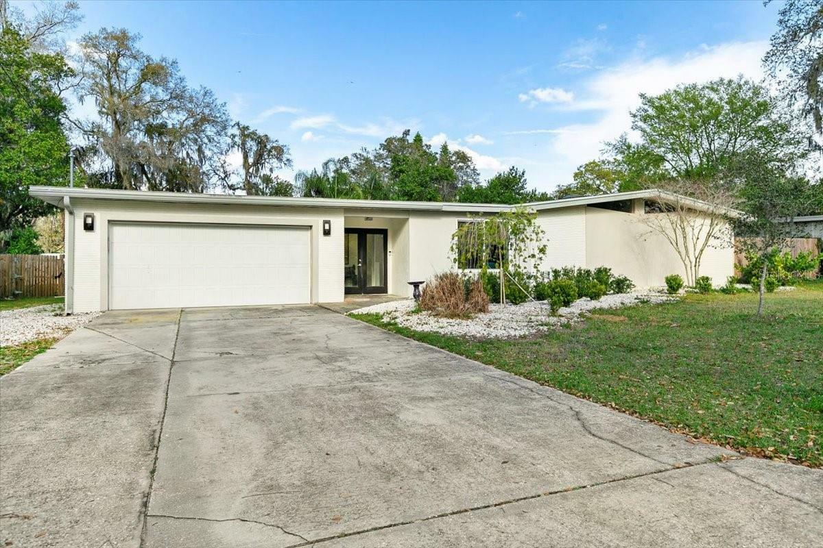 Property Photo:  436 Pinehurst Avenue  FL 33617 