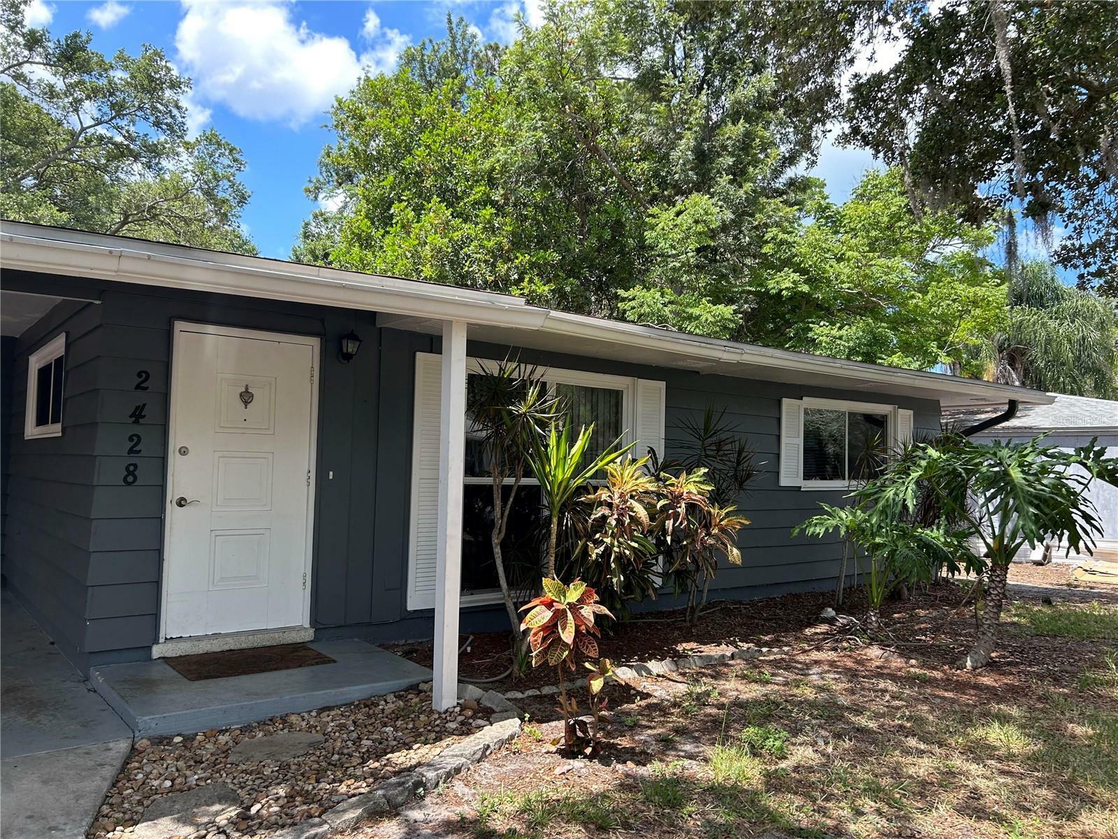 Property Photo:  2428 Waldemere Street  FL 34239 