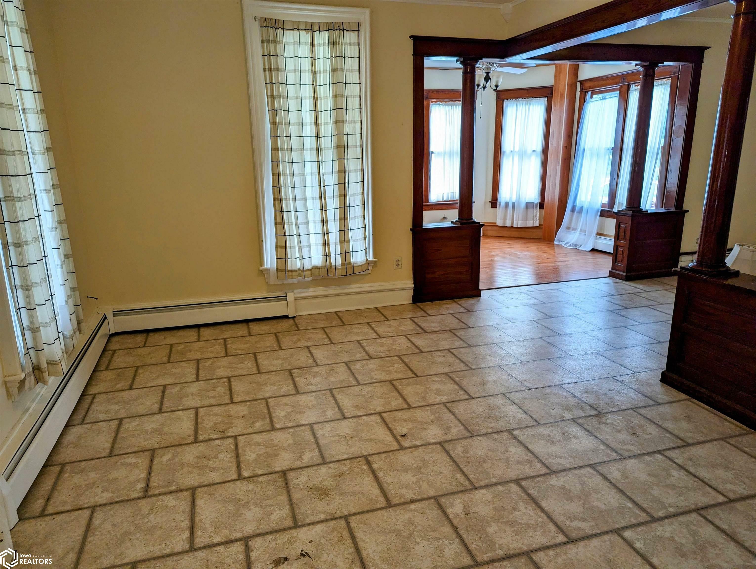 Property Photo:  308 Crescent Drive  IA 52638 