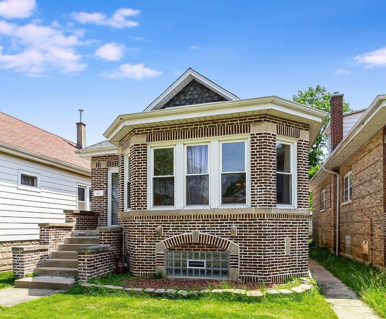 Property Photo:  10435 S Eggleston Avenue  IL 60628 