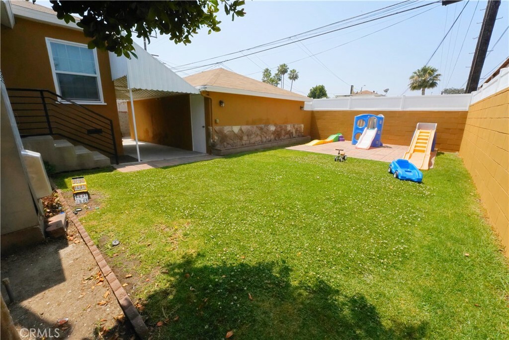 Property Photo:  5600 Via San Delarro Street  CA 90022 