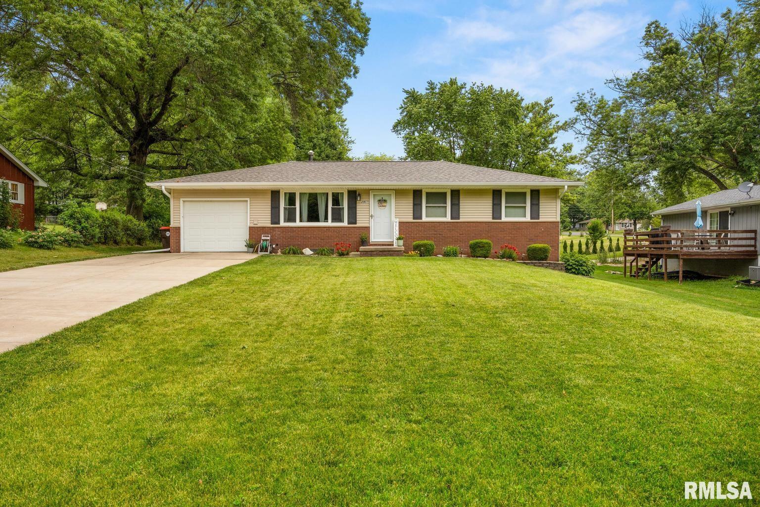 Property Photo:  2907 W Alan Court  IL 61615 