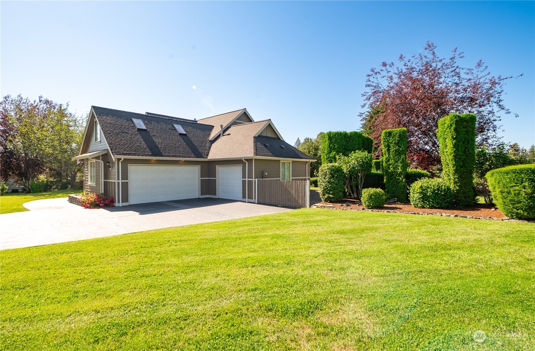 Property Photo:  366 E Silverado Court  WA 98226 