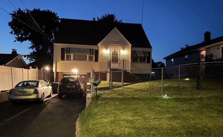 40 Evans Street  Bridgeport CT 06606 photo
