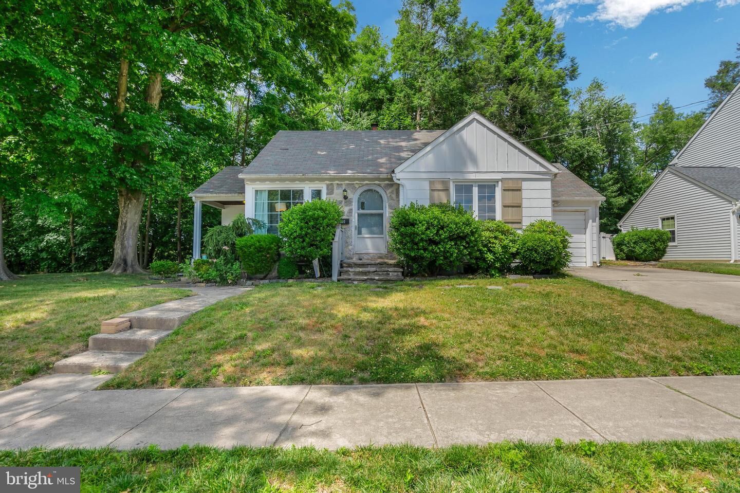 Property Photo:  807 Graisbury Avenue  NJ 08033 