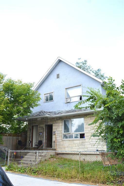 Property Photo:  225 Selkirk Avenue  MB R2W 2L5 