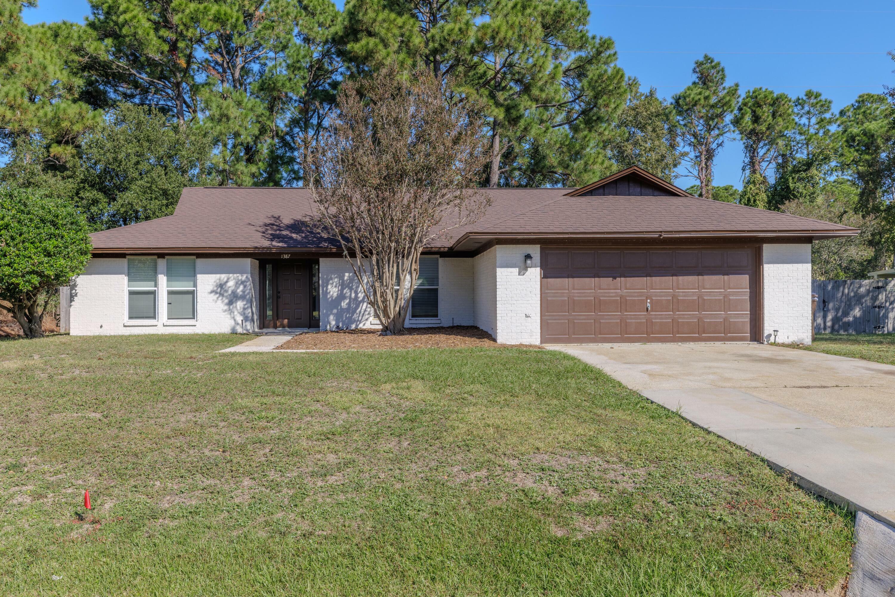 Property Photo:  1387 Calcutta Drive  FL 32563 