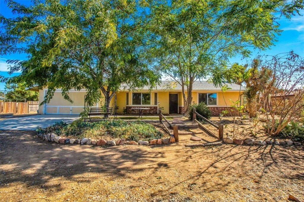 Property Photo:  56641 Zuni Trail  CA 92284 