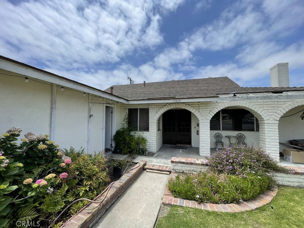 Property Photo:  15631 Plymouth Lane  CA 92647 