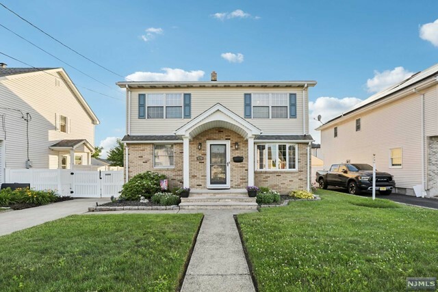 Property Photo:  579 Ash Avenue  NJ 07663 