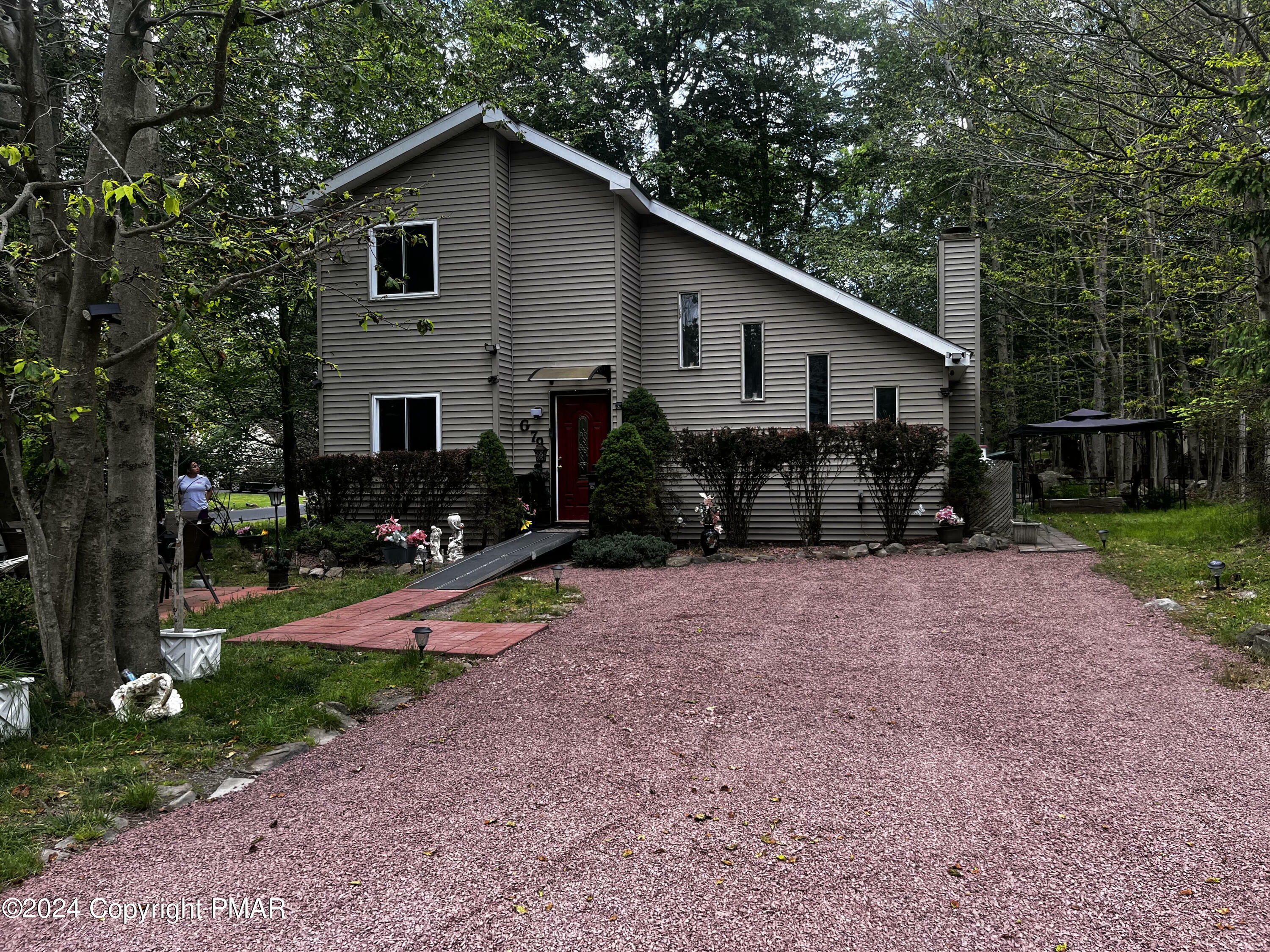 Property Photo:  7061 Vista Drive  PA 18466 