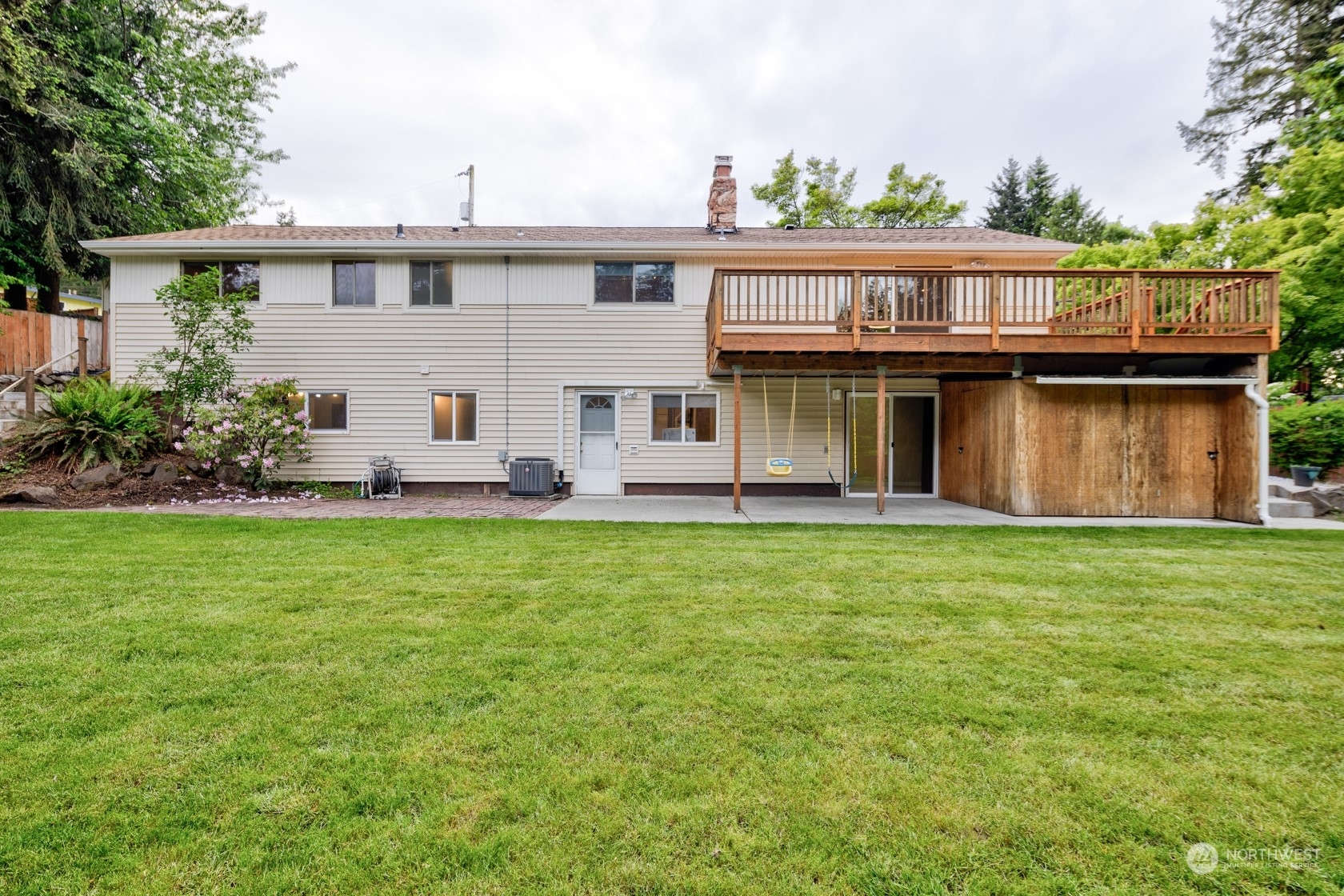 Property Photo:  20320  Burke Avenue N  WA 98133 