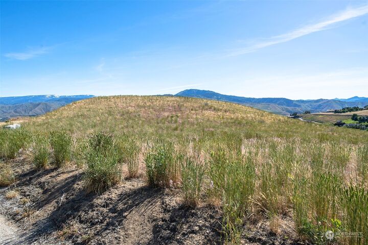 Property Photo: 4370 Northridge Drive WA 98801