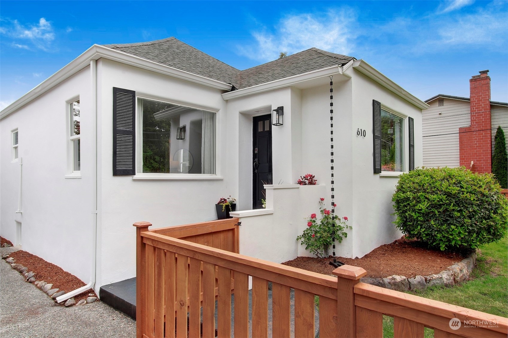 Property Photo:  610 N 138th Street  WA 98133 