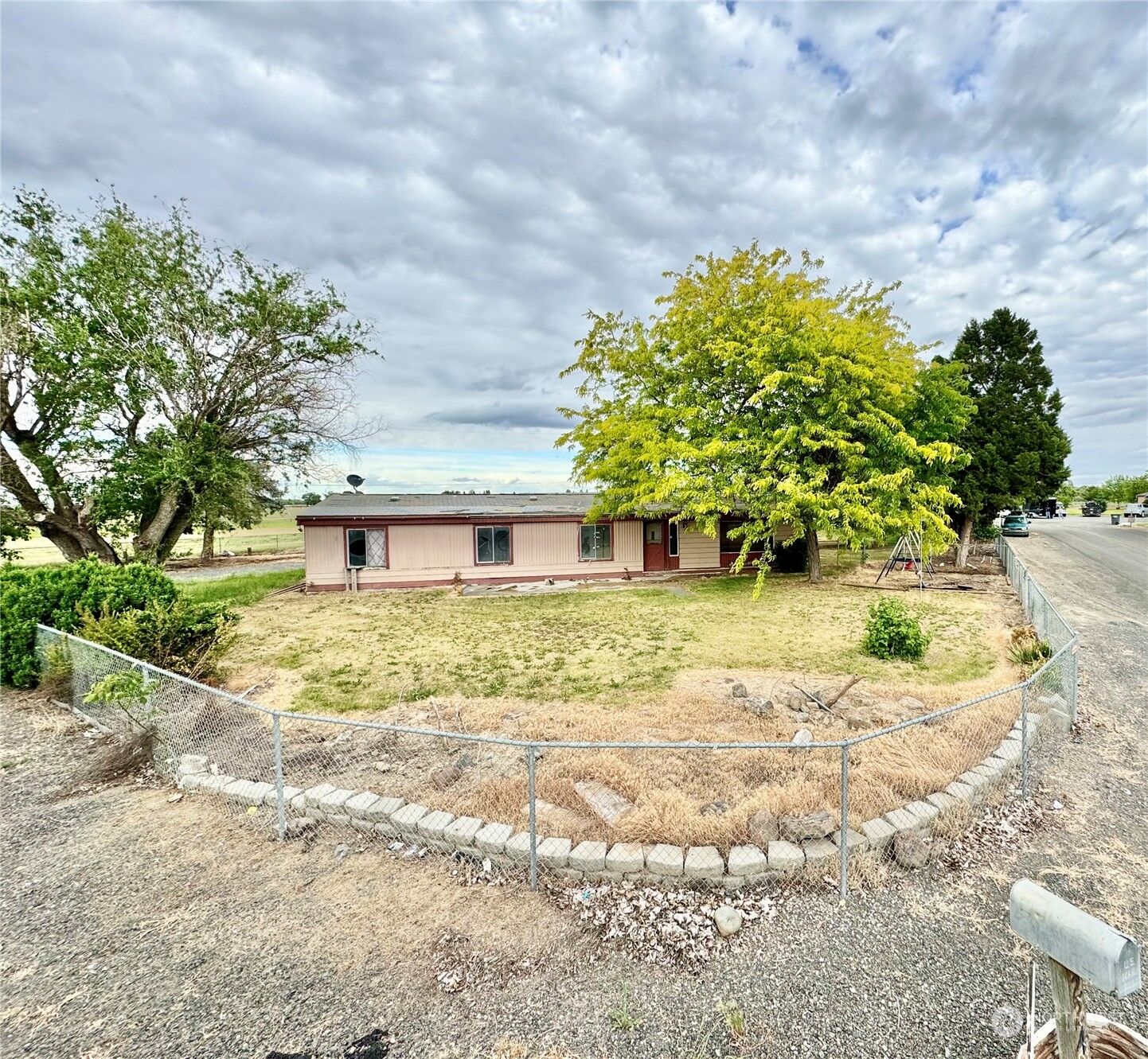 Property Photo: 2242 W Shelly Road WA 99344
