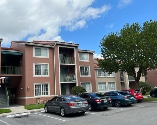 Property Photo: 7904 Sonoma Springs Circle 208 FL 33467