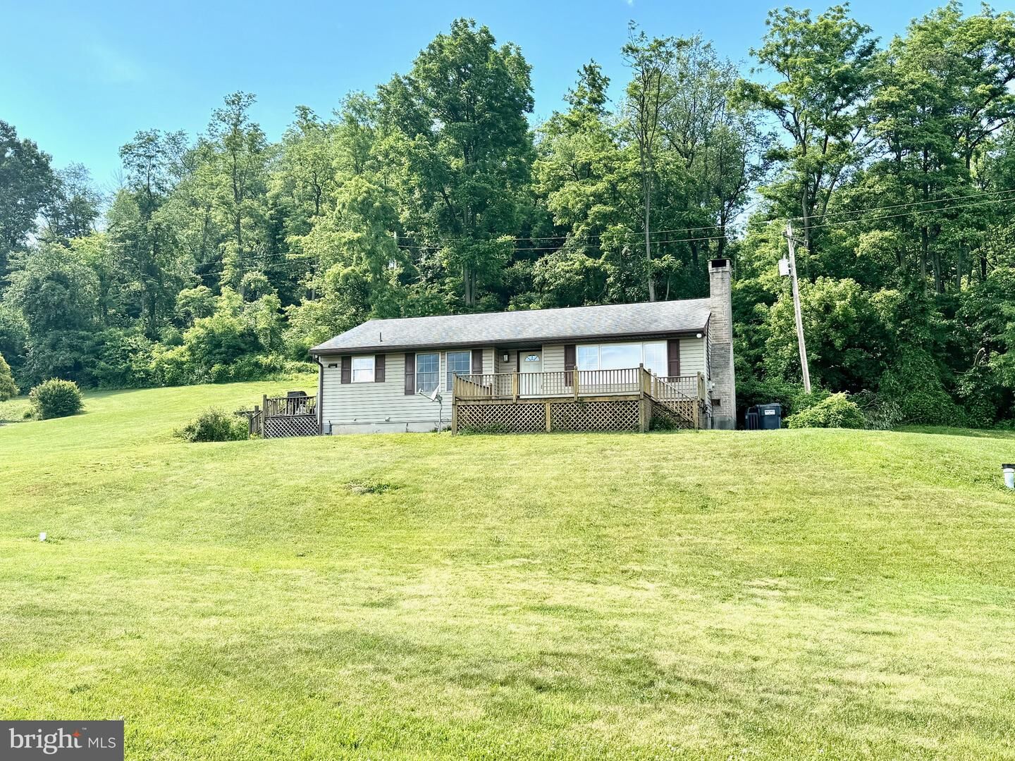 Property Photo:  27 Evergreen Road  PA 19551 