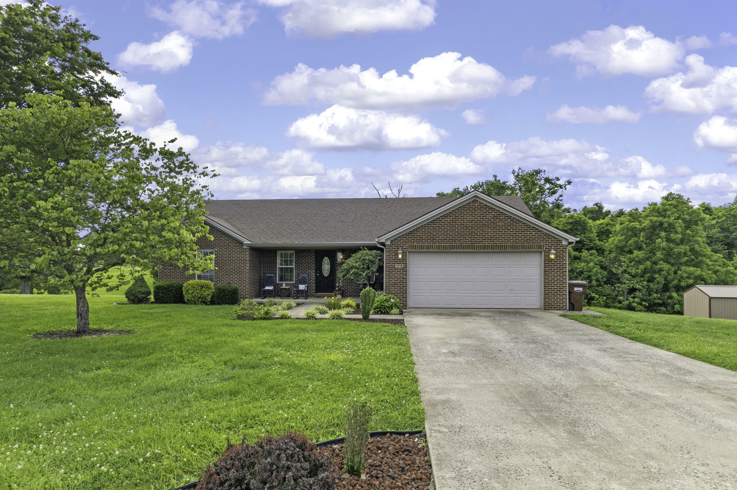 Property Photo: 827 Riney B Drive KY 40475
