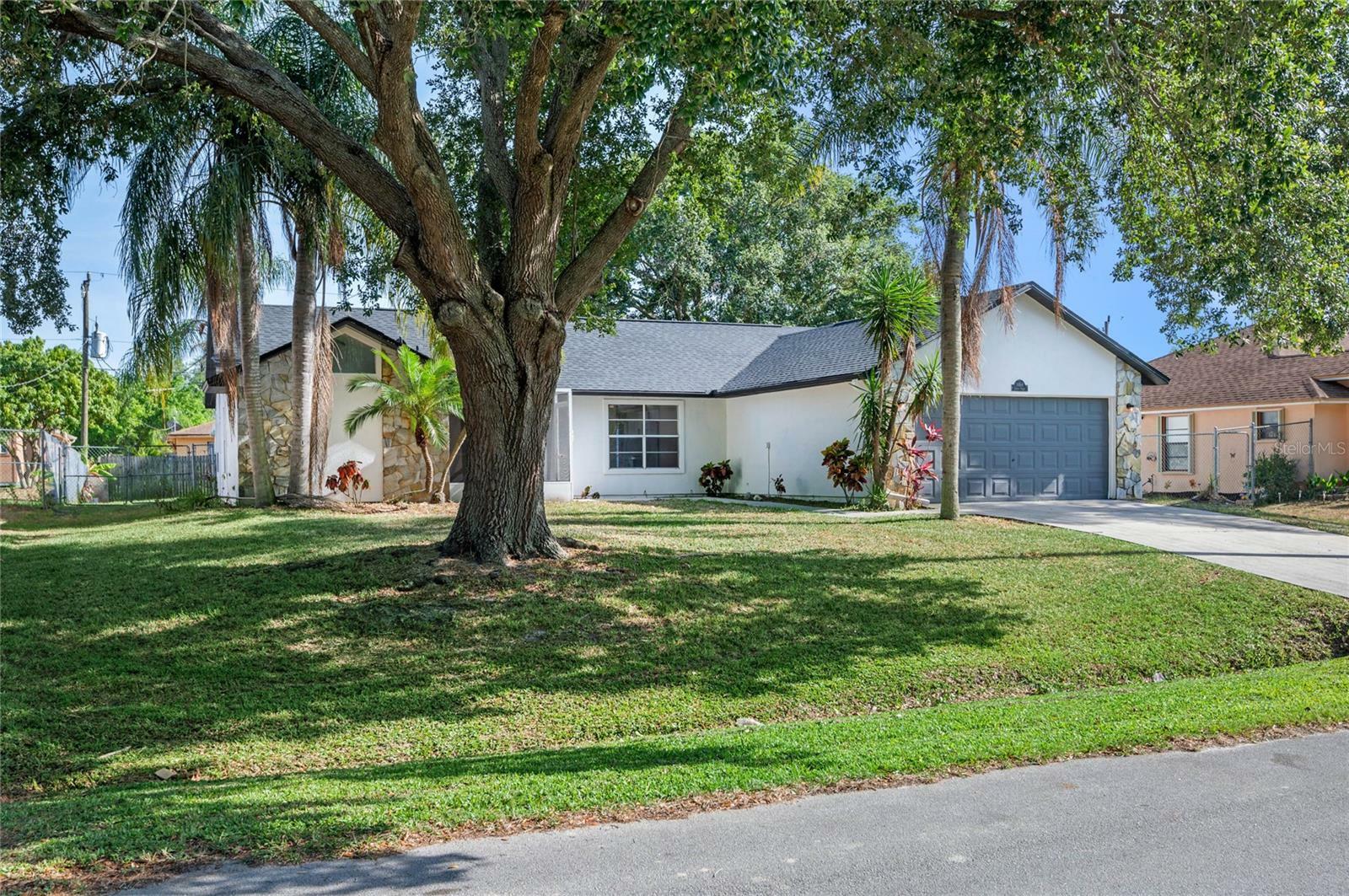 Property Photo:  1484 Alberni Street NW  FL 32907 