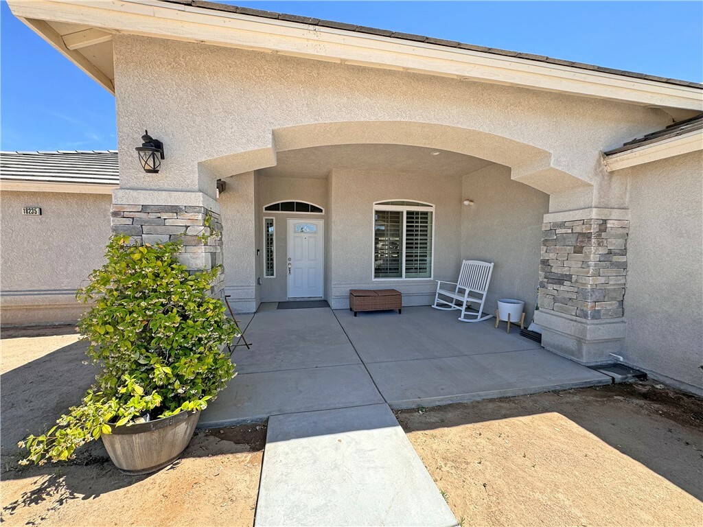 Property Photo:  18235 Danbury Avenue  CA 92345 