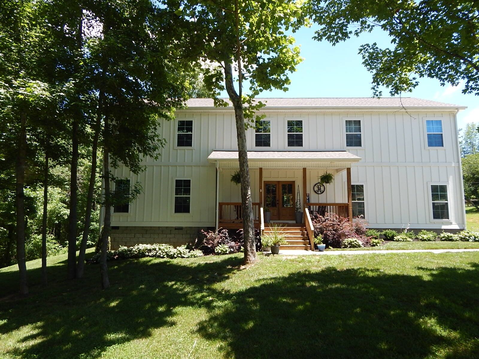 Property Photo:  691 Hogan Rd  TN 37043 
