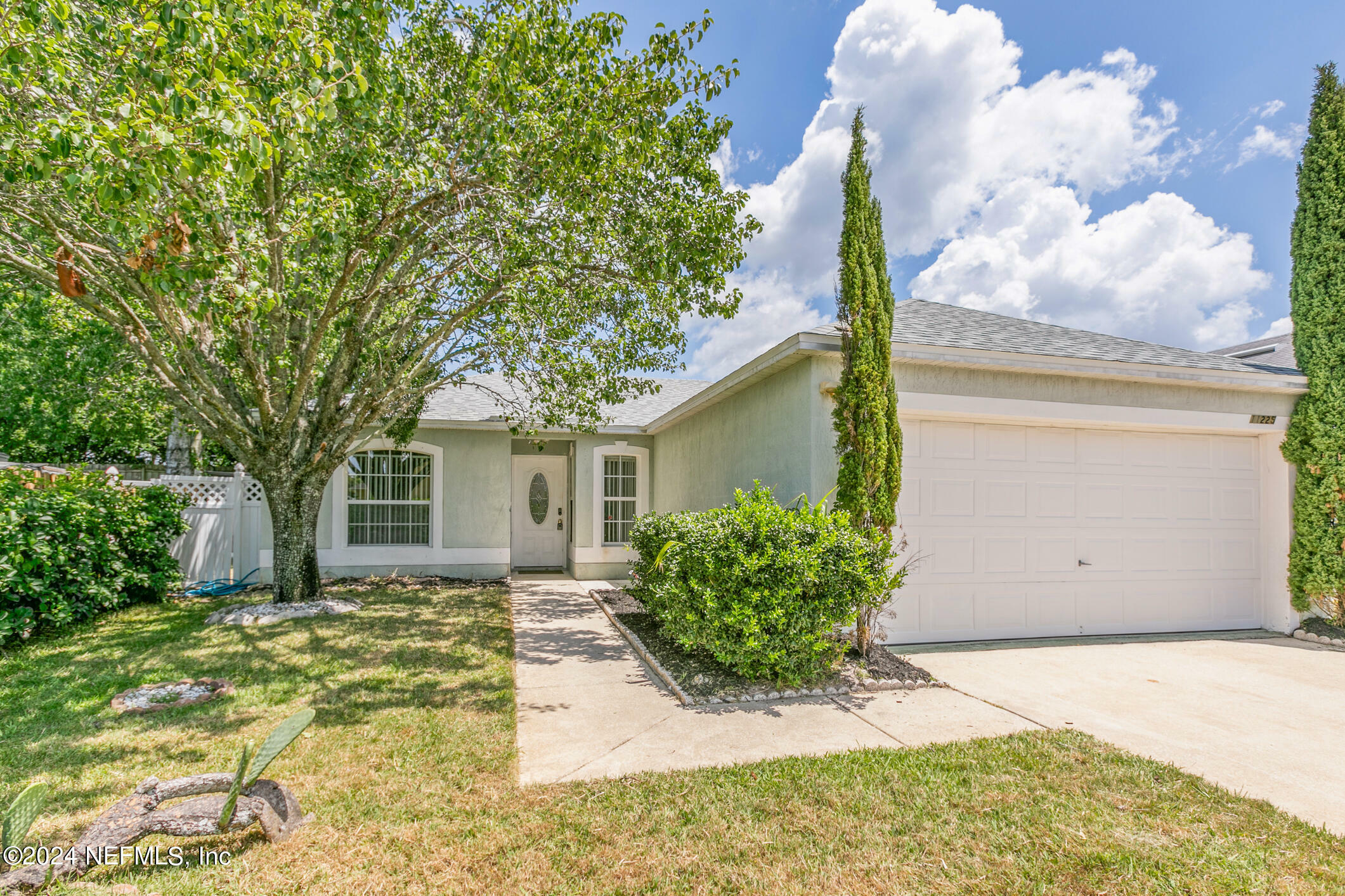 Property Photo:  11225 Hudderfield Circle N  FL 32246 