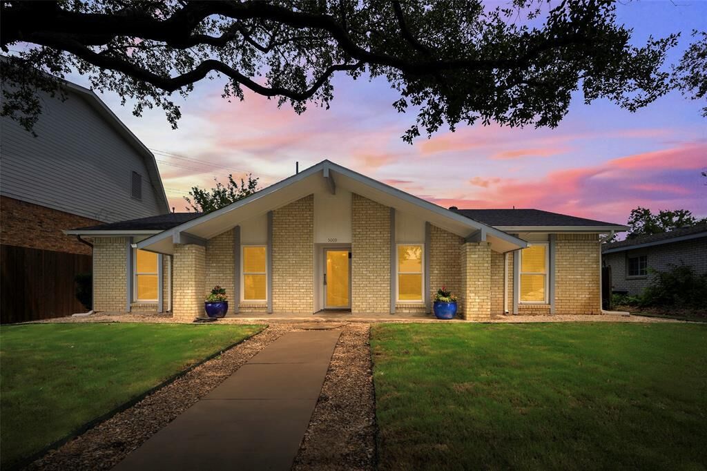 Property Photo: 5009 Avery Lane TX 75056