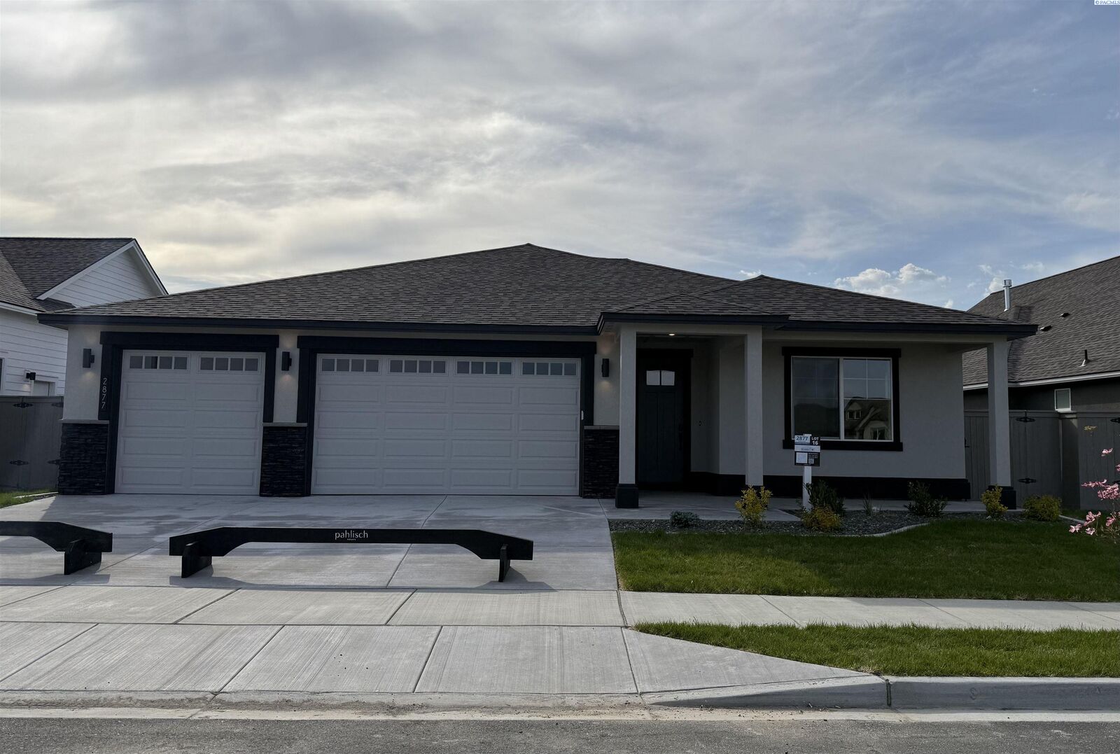 Property Photo:  2877 Avrio Ave  WA 99354