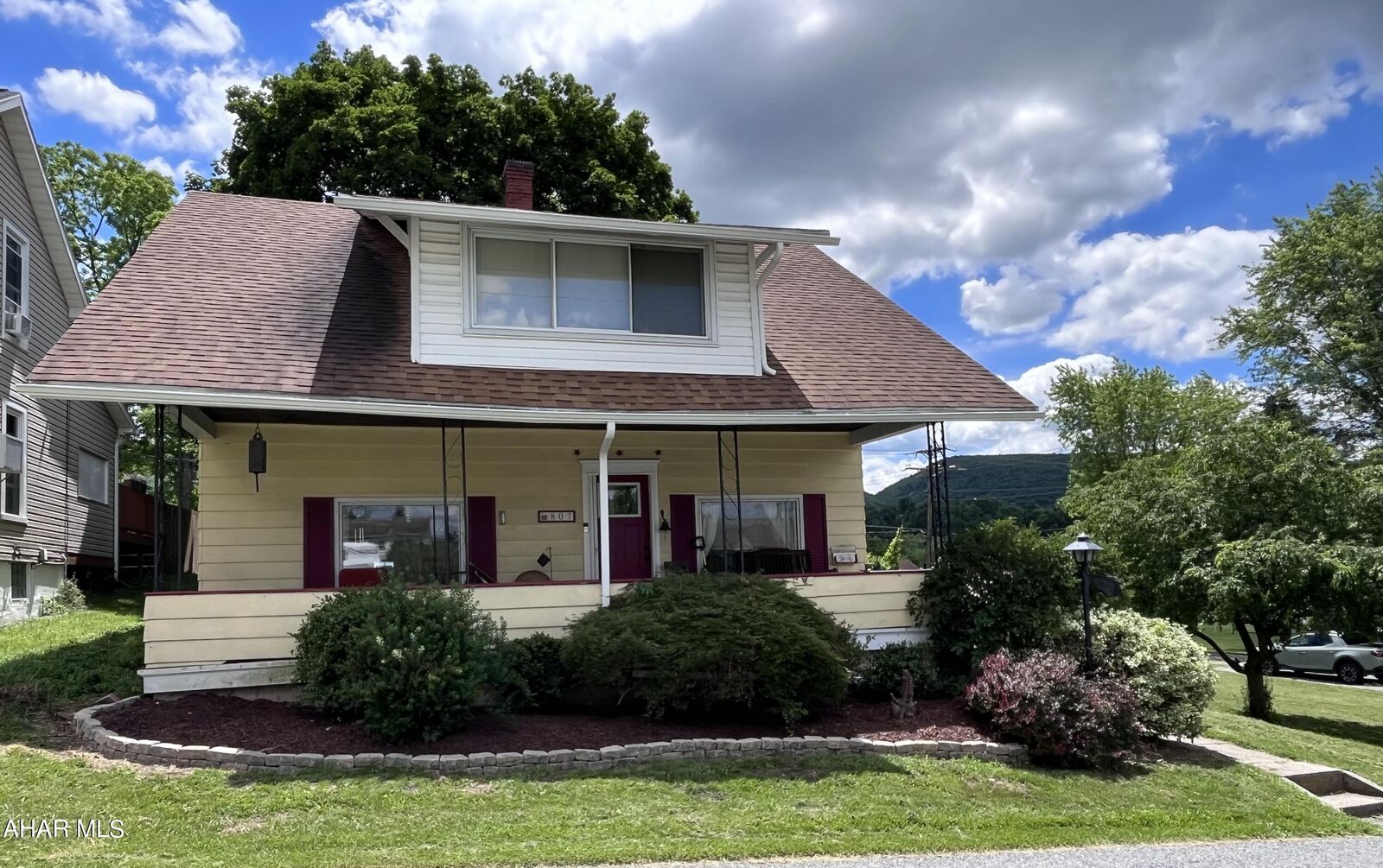 Property Photo: 807 E Caroline Avenue PA 16602